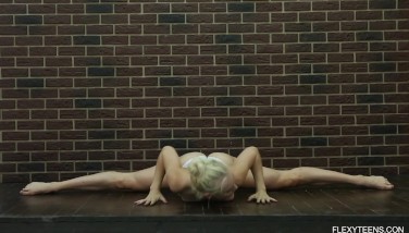 Blonde,European,HD,Solo girl,Teen,bridge,teen gymnast,teen ballerina,young gymnast,yoga,naked yoga,big tits,dora tornaszkova,teen,european,petite,flexible,hd