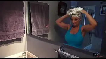 big-tits,big-boobs,blow-job,lather,shampoo,deauxma
