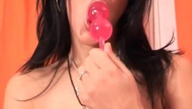 pussy,babe,shaven,shave,sexy,striptease,bigtaco,skinny,toys,beads