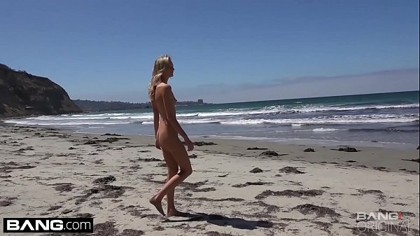 teen,blonde,skinny,amateur,young,toys,masturbation,beach,public,nude,small-tits