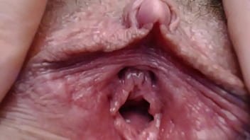gaping,amateur,closeup,masturbation,masturbate,close-up,orgasm,webcam,cam,camgirl,clit,lips,big-clit,clit-rubbing