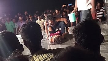 sex,boobs,hot,sexy,nude,indian,dance,stage,desi,press,bhojpuri,hungama,arkestra,tip-tip-barsa-pani