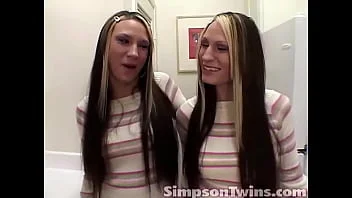 porn,pussy,blonde,brunette,amateur,fingering,homemade,rubbing,masturbation,identical,sisters,twins,orgasm,family,clit,rubs,simpson-twins