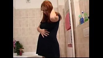 redhead,pregnant,shower,preggo