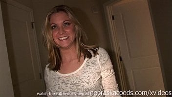 young,gorgeous,girlfriend,college,time,flashing,first-time,innocent,only,scared,ex-girlfriend,florida,nervous,naked-in-public