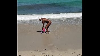 sexy,nude-beach,sexy-model