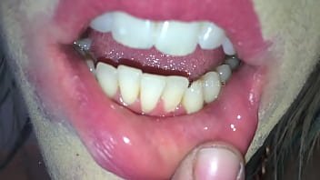 mouth,long-tongue,tongue-fetish,mouth-fetish