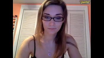 ass,girl,white,glasses,cute,pretty,tight,webcam