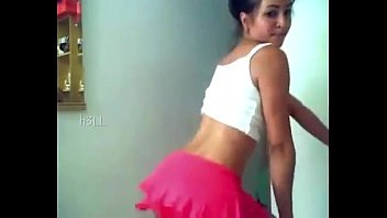 latina,hot,sexy,ass,skirt,cute,dancing,reggaeton,perreo