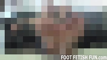 stockings,bdsm,pantyhose,feet,femdom,foot-fetish
