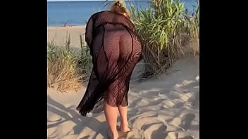 boobs,sexy,ass,milf,amateur,naked,public,flashing,hotwife