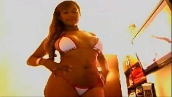 tits,boobs,latina,hot,sexy,tease,stripping,strip,webcam,cams