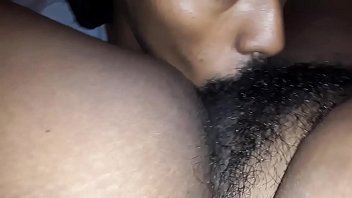 pussy,licking,black,hairy,cunnilingus,oral,head,top,chicago,dome,coochie