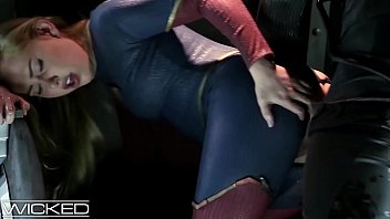 anal,deepthroat,cowgirl,ass-fingering,alien,cosplay,big-cock,parody,dc,supergirl,massive-cock,dick-riding,dc-comics,braniac