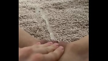 pussy,wet,horny,pee,naughty,messy,piss,kinky,pissen