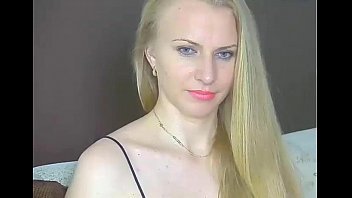 blonde,bitch,white,blue,camera,cam,looking,blond,camgirl,face,prostitute,waiting,staring,smiling