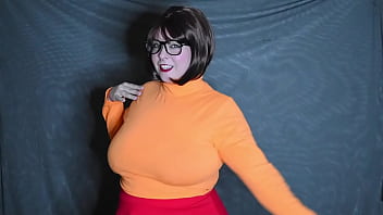 bbw,striptease,cosplay,velma