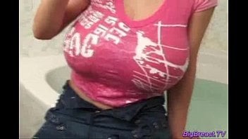 tits,boobs,babe,busty,melons,breasts,squizing