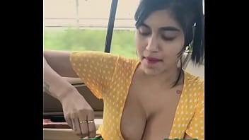 boobs,indian,cleavage,big-boobs,desi-girl