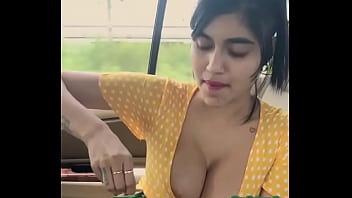 boobs,indian,cleavage,big-boobs,desi-girl