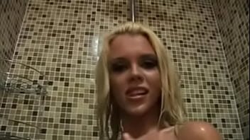 blonde,hot,bathroom,masturbation,big-tits