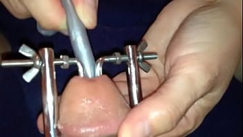 fetish,peehole,stretcher,uretra,silicona-nail