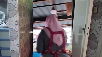 milf,asian,big-ass,thick,indonesian,hijab,big-butt,legging-pants