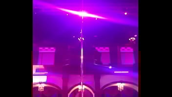 dancing,small-tits,twerk,stripper-heels,only-women