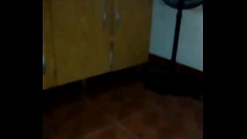 Mi Mucama Limpia La Casa Y Me Encuentra Viendo Porn Y Conclude Acompañarme Y Hacerme Rica Paja