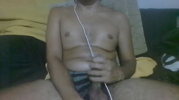 amateur,homemade,solo,brazil,bedroom,new,joi,geek,cumload,solo-masturbation,huge-cumload,average-dick,average-height