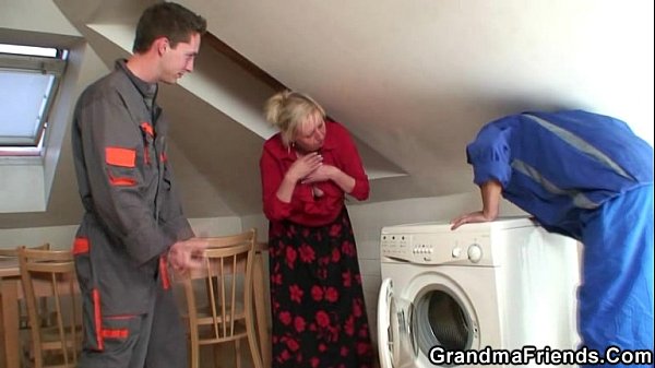 mature,wife,old,mom,housewife,granny,reality,mother,grandma,old-and-young